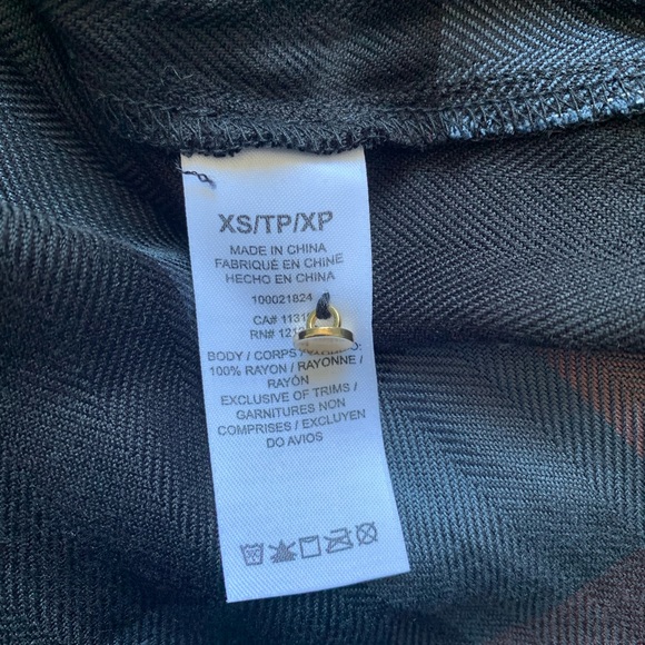 Dynamite Plaid Dress - Picture 7 of 7